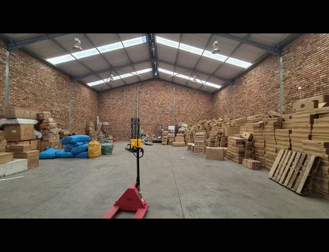 412M² WAREHOUSE TO LET IN BARTLETT
